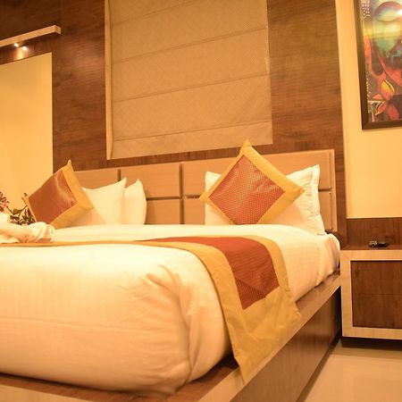Hotel Uday Palace Varanasi Exterior photo