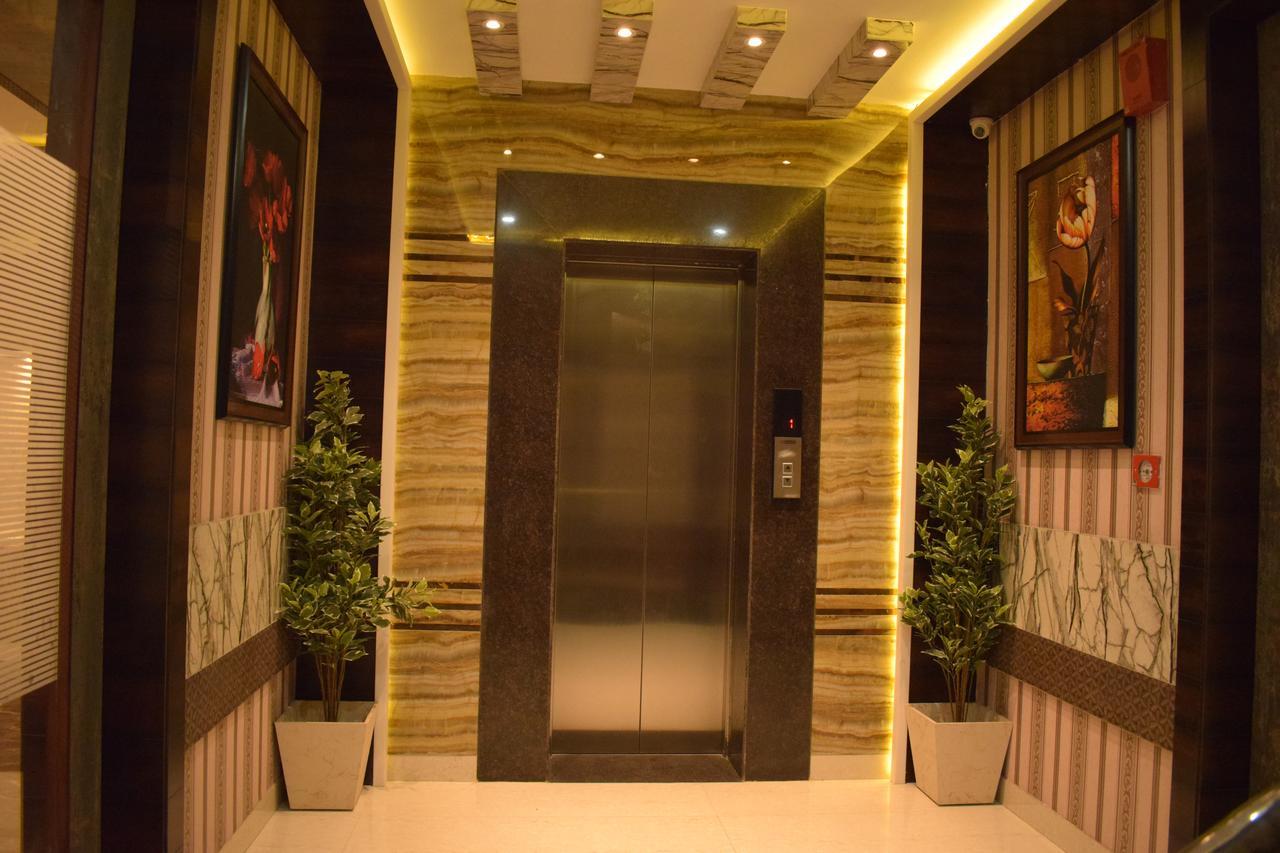 Hotel Uday Palace Varanasi Exterior photo
