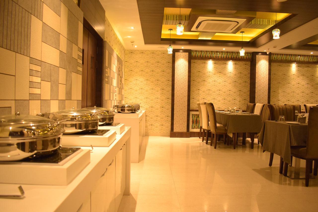 Hotel Uday Palace Varanasi Exterior photo