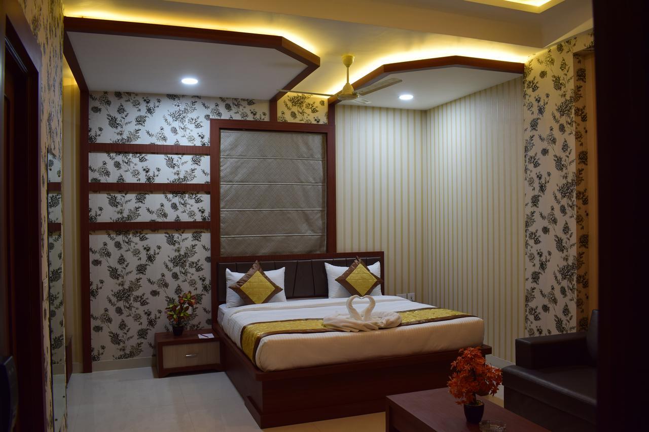 Hotel Uday Palace Varanasi Exterior photo