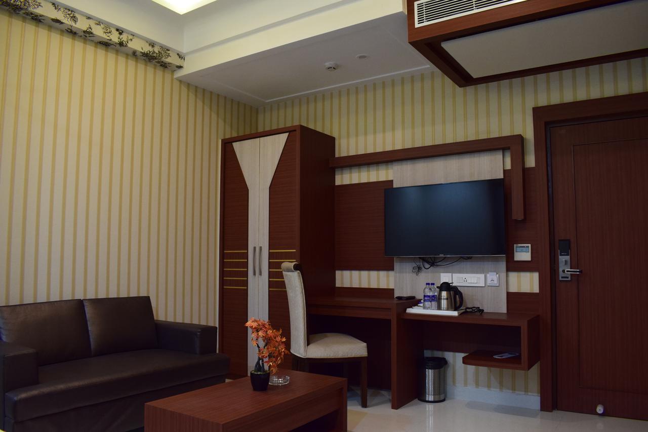 Hotel Uday Palace Varanasi Exterior photo