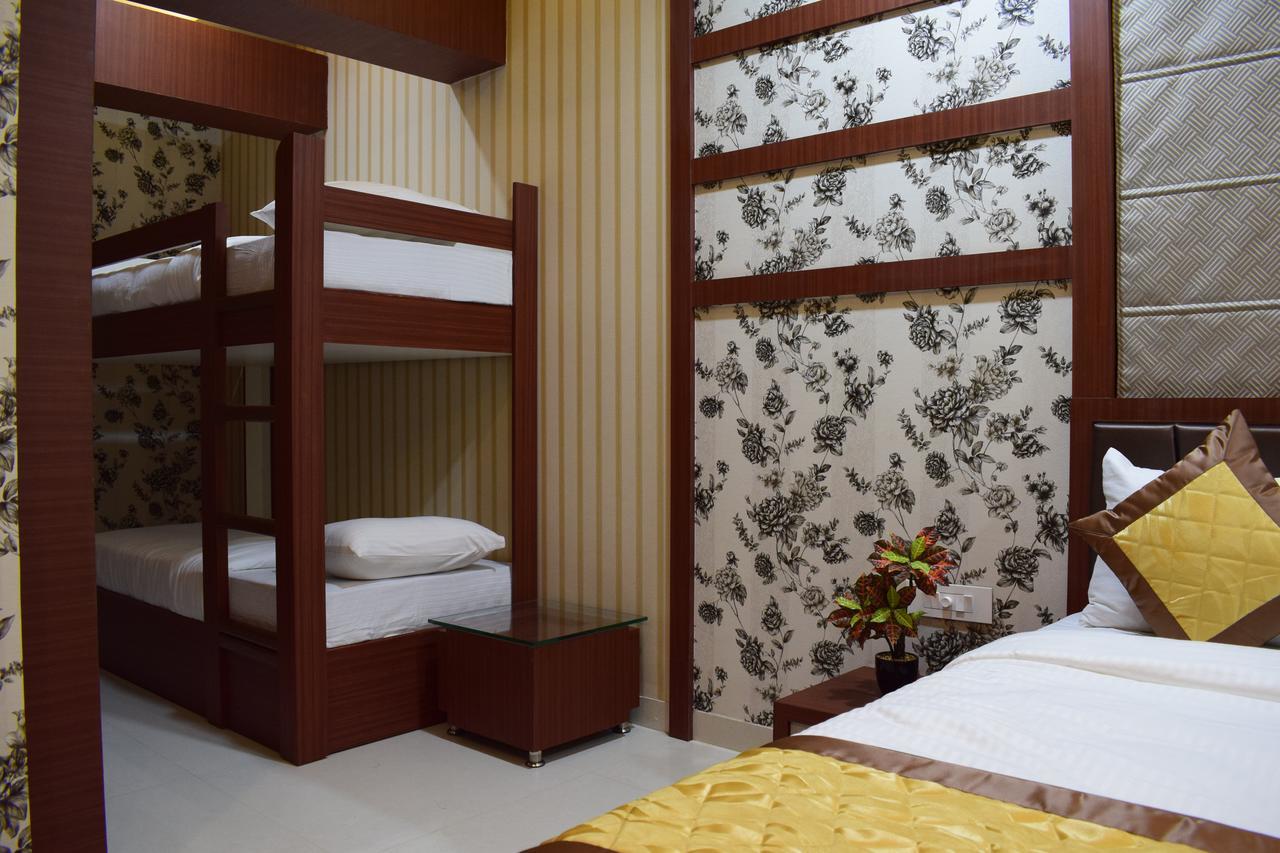 Hotel Uday Palace Varanasi Exterior photo