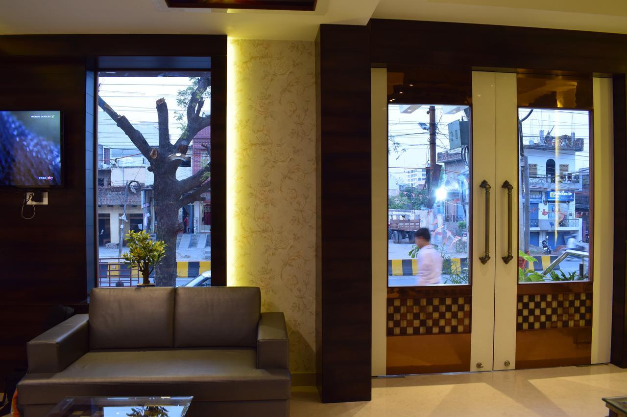 Hotel Uday Palace Varanasi Exterior photo